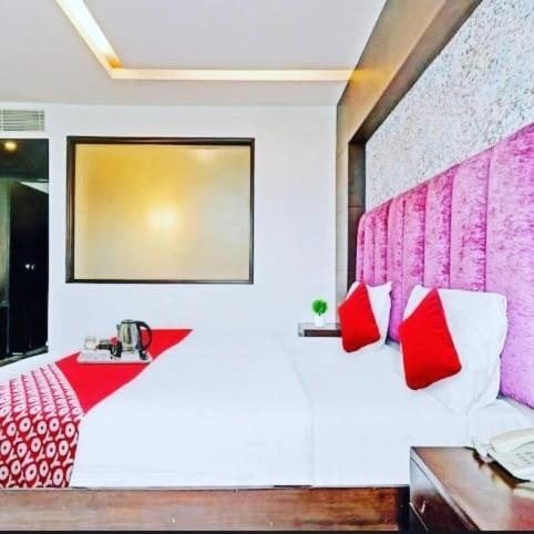 Hotel The Platform Near Us Embassy Chanakyapuri Delhi ニューデリー 部屋 写真